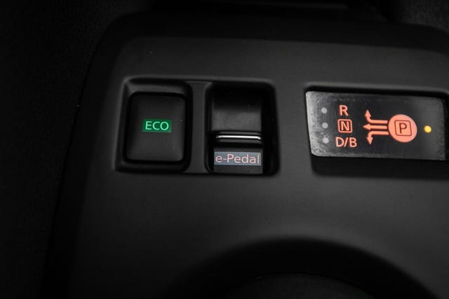 2021 NISSAN LEAF - 19