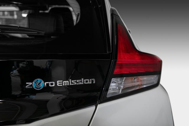 2021 NISSAN LEAF - 12