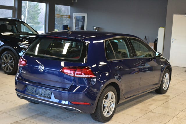 WVWZZZAUZJW907972 2018 VOLKSWAGEN GOLF-4