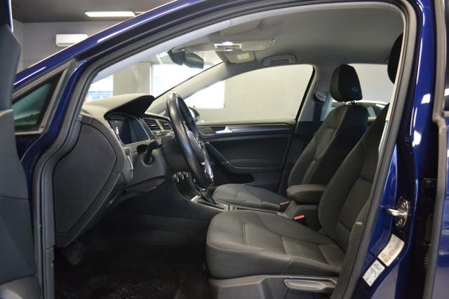 2018 VOLKSWAGEN GOLF - 9