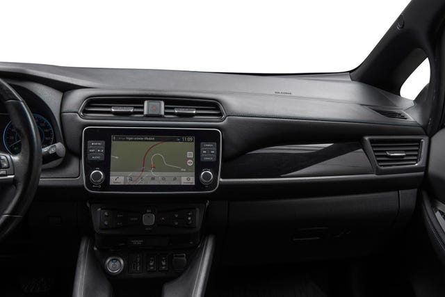 2021 NISSAN LEAF - 20