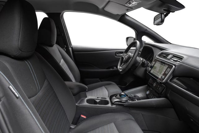 2022 NISSAN LEAF - 24