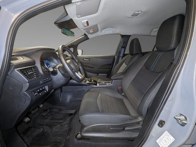 2021 NISSAN LEAF - 10