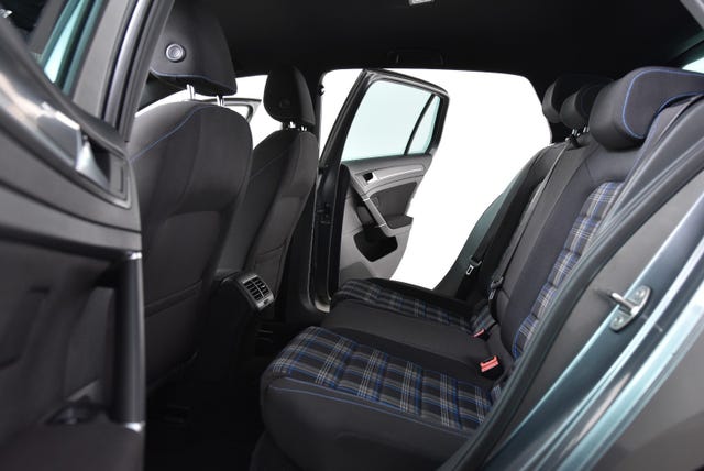 2018 VOLKSWAGEN GOLF - 24