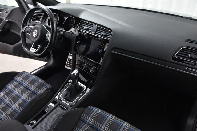 2018 VOLKSWAGEN GOLF - 13