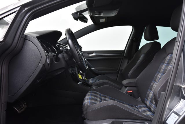 2018 VOLKSWAGEN GOLF - 10