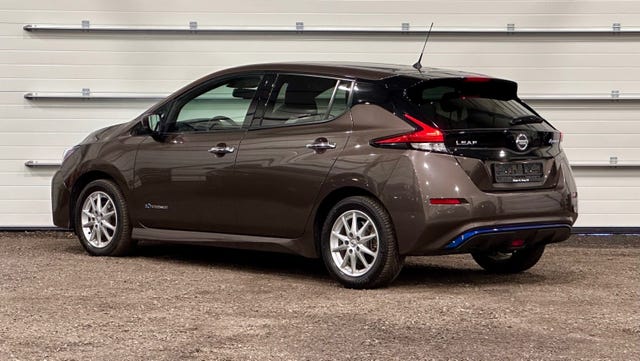SJNFAAZE1U0031828 2018 NISSAN LEAF-3