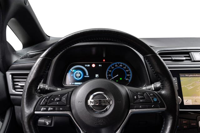 2021 NISSAN LEAF - 11