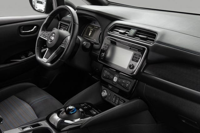 2018 NISSAN LEAF - 17
