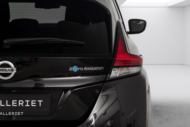 2018 NISSAN LEAF - 9