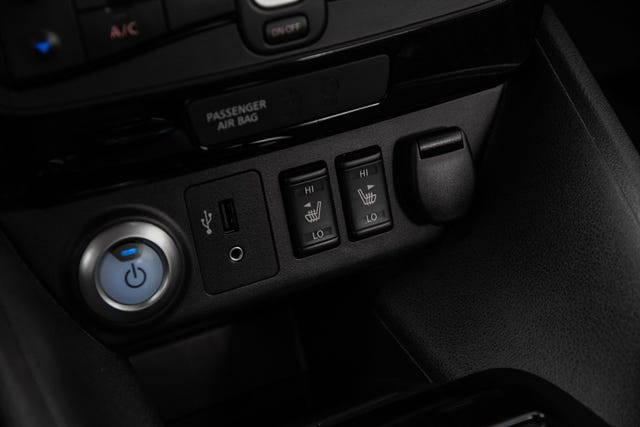 2018 NISSAN LEAF - 24