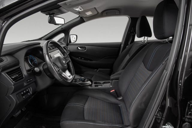 2018 NISSAN LEAF - 11