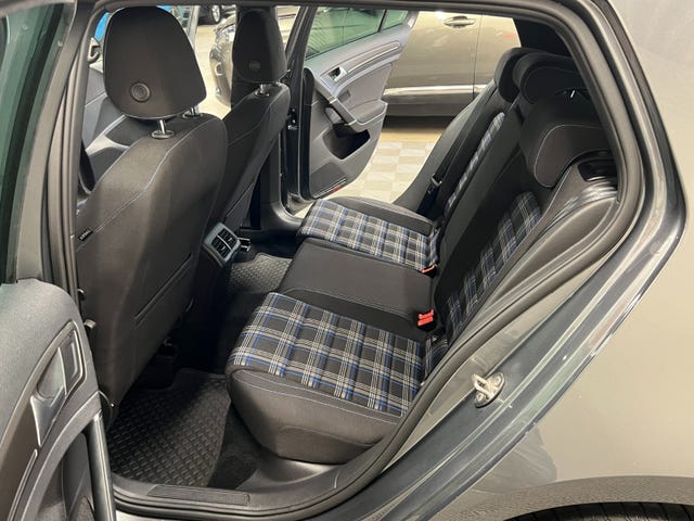 2018 VOLKSWAGEN GOLF - 50