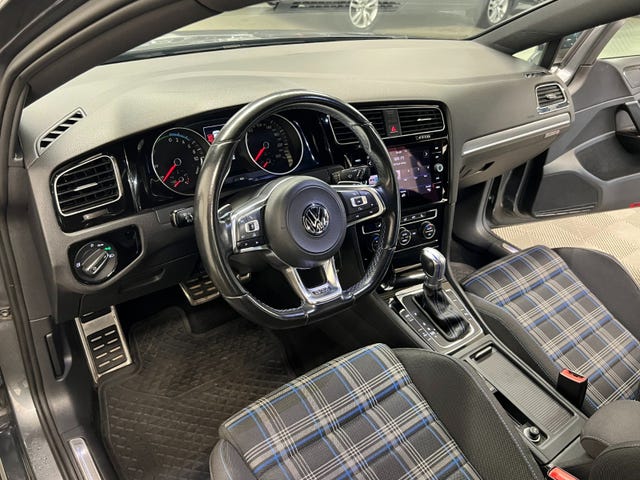 2018 VOLKSWAGEN GOLF - 52