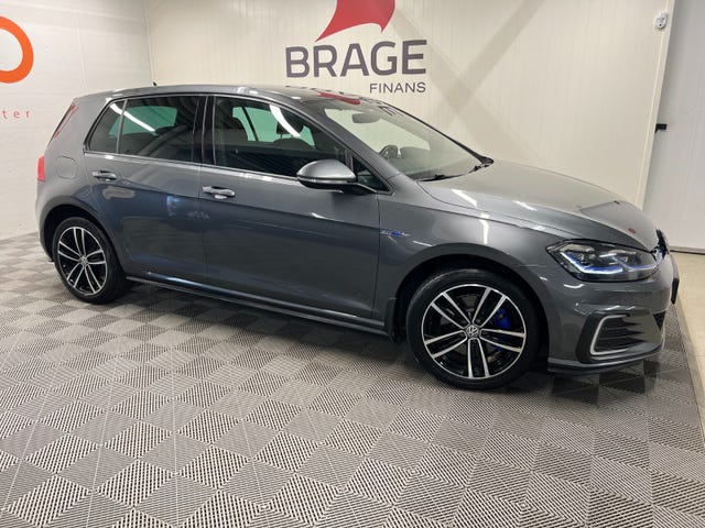 WVWZZZAUZJW800959 2018 VOLKSWAGEN GOLF-2