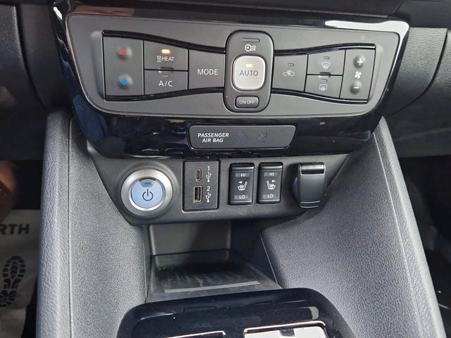 2021 NISSAN LEAF - 17