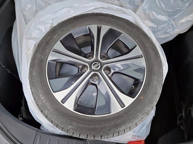 2021 NISSAN LEAF - 10