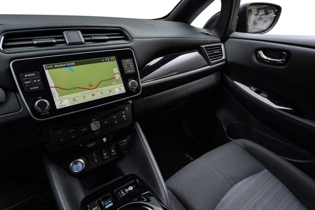 2022 NISSAN LEAF - 15