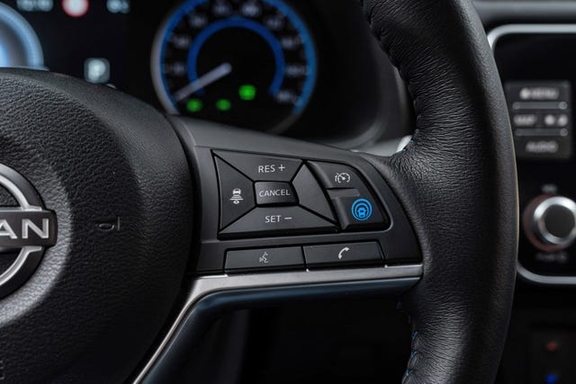 2022 NISSAN LEAF - 13