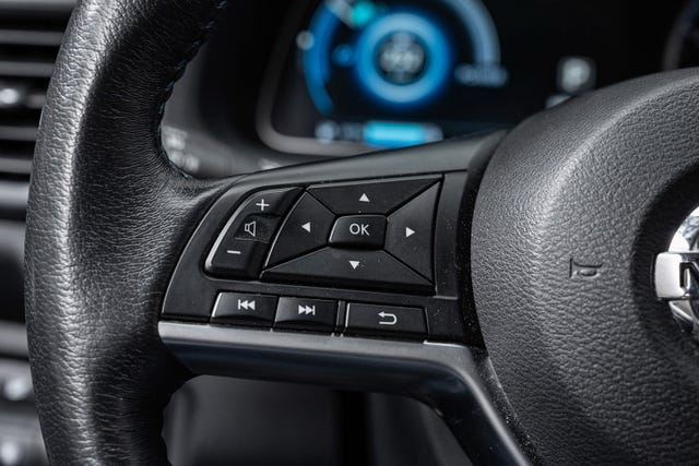 2021 NISSAN LEAF - 12