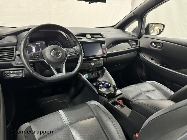2022 NISSAN LEAF - 24