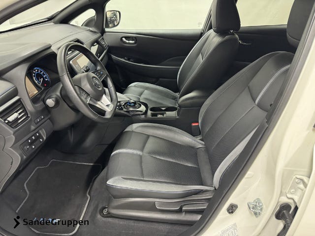 2022 NISSAN LEAF - 9