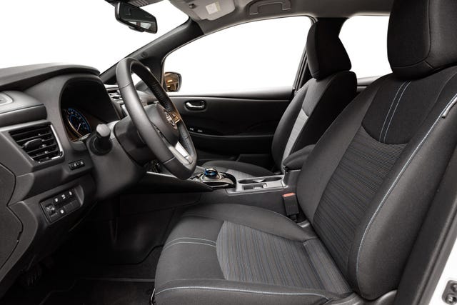 2022 NISSAN LEAF - 9