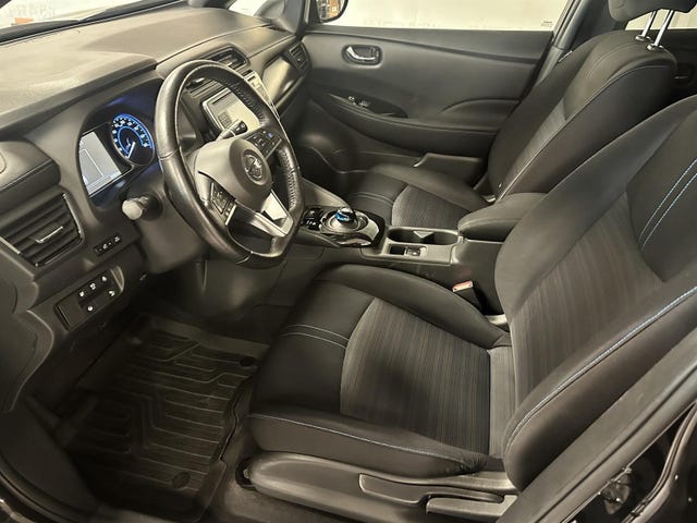 2018 NISSAN LEAF - 13