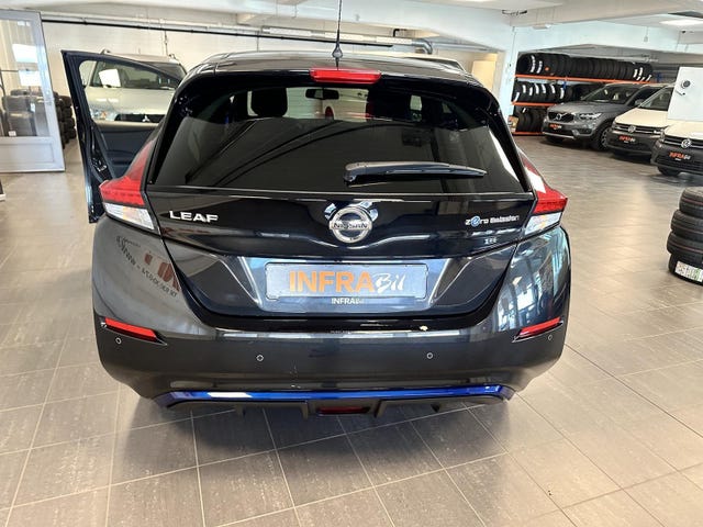 2018 NISSAN LEAF - 8