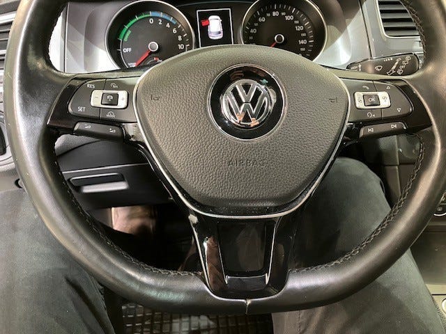 2015 VOLKSWAGEN GOLF - 25