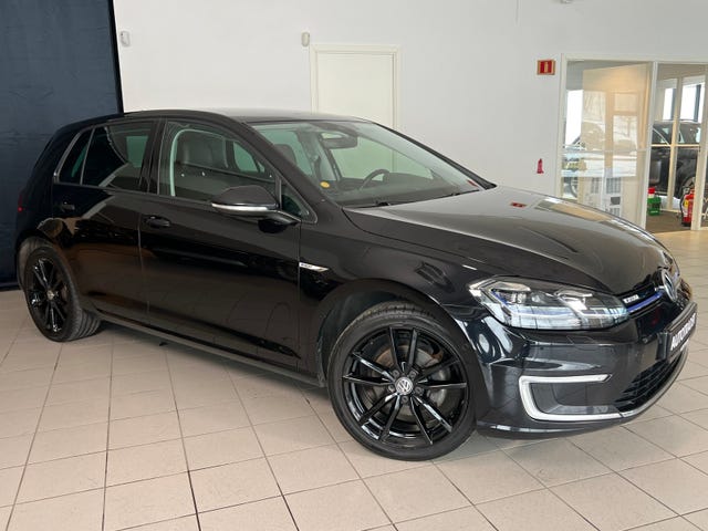 WVWZZZAUZJ8907904 2018 VOLKSWAGEN GOLF-3