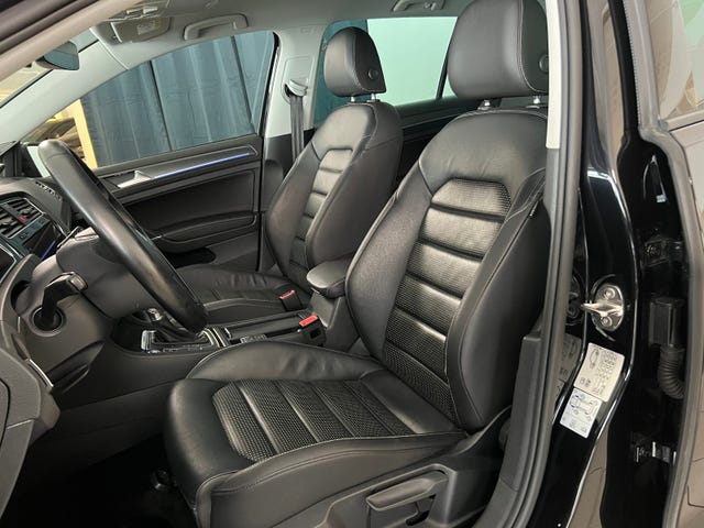 2018 VOLKSWAGEN GOLF - 18