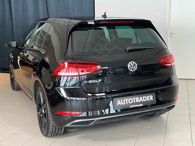 2018 VOLKSWAGEN GOLF - 9