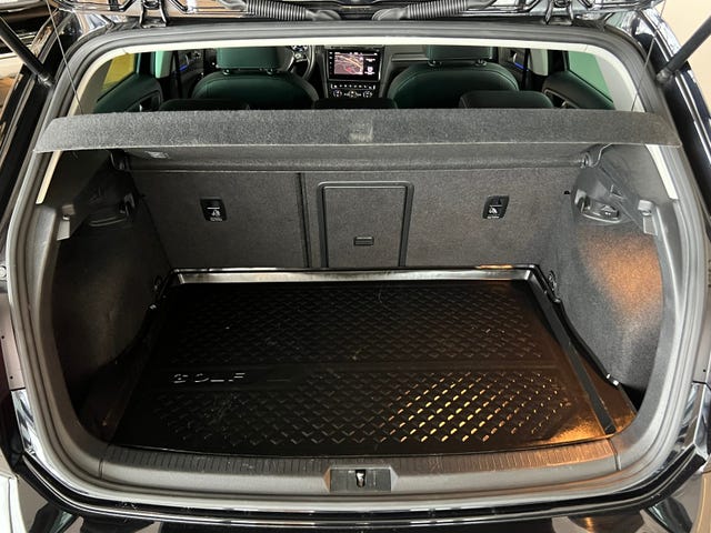 2018 VOLKSWAGEN GOLF - 36