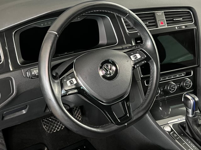 2018 VOLKSWAGEN GOLF - 23