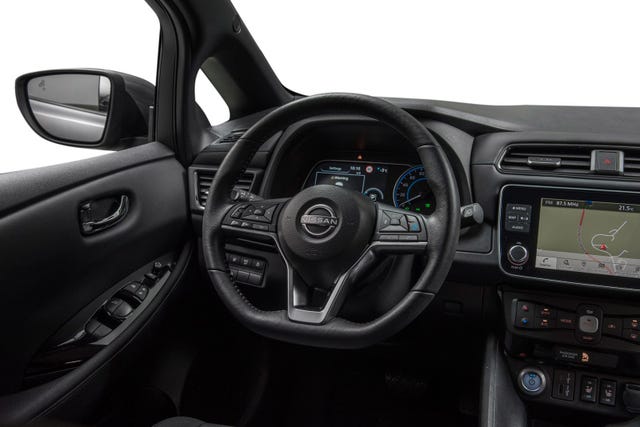 2022 NISSAN LEAF - 14