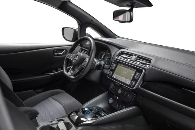 2022 NISSAN LEAF - 26