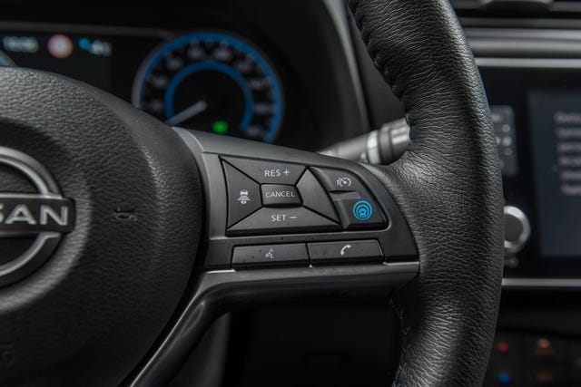 2022 NISSAN LEAF - 16