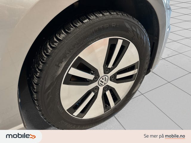2019 VOLKSWAGEN GOLF - 24