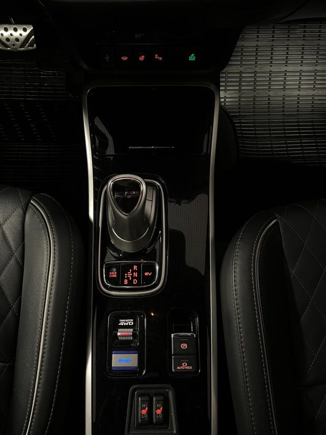 2020 MITSUBISHI OUTLANDER - 24