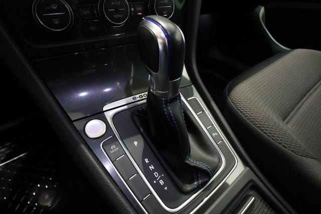 2018 VOLKSWAGEN GOLF - 13