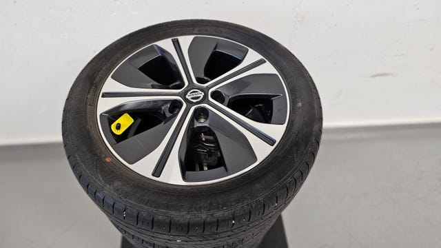 2018 NISSAN LEAF - 40
