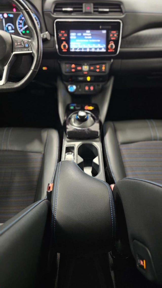 2018 NISSAN LEAF - 15