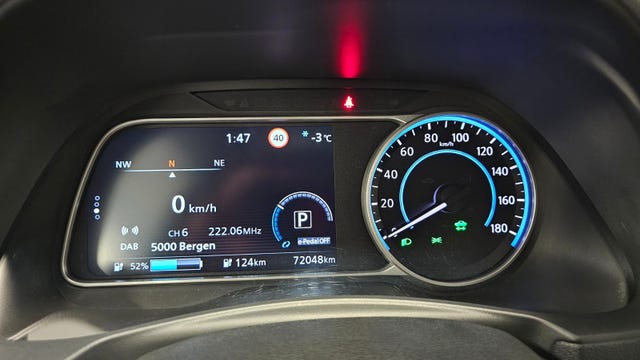 2018 NISSAN LEAF - 23