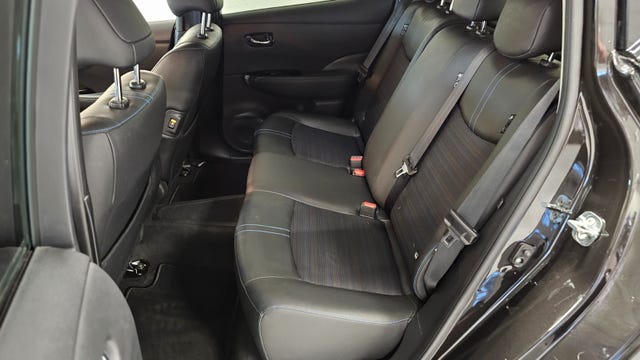 2018 NISSAN LEAF - 37