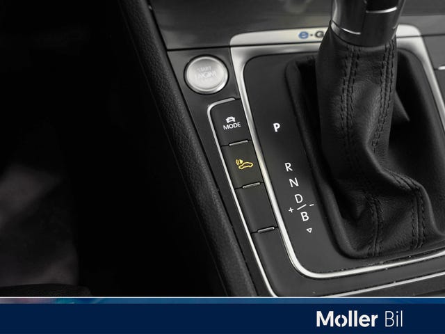 2019 VOLKSWAGEN GOLF - 23