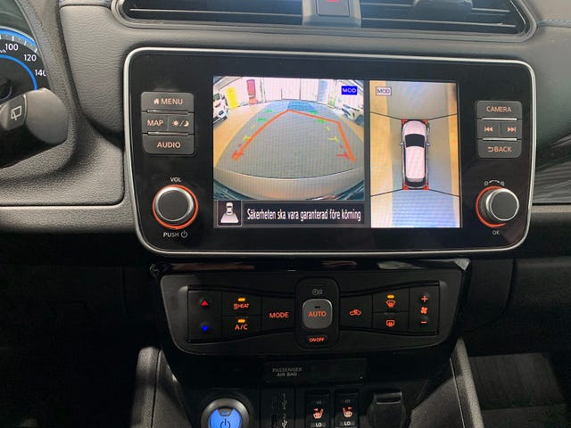 2022 NISSAN LEAF - 9