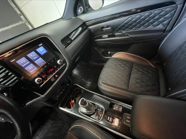 2020 MITSUBISHI OUTLANDER - 7