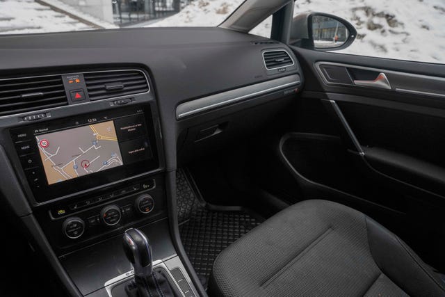 2019 VOLKSWAGEN GOLF - 12