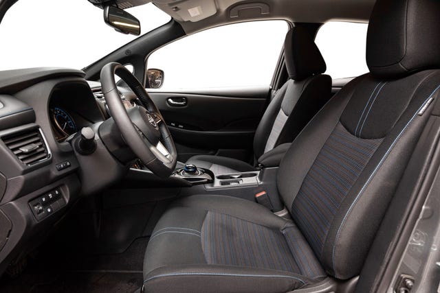 2022 NISSAN LEAF - 8
